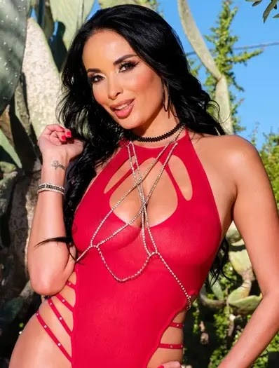 Backdoor Action In The Backyard (2026) Brazzers English Short Film 720p HDRip 400MB Download